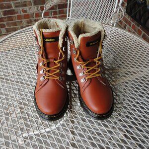 DR MARTENS Combs Women Faux Fur-Lined Casual Boots Size 7 NWOB